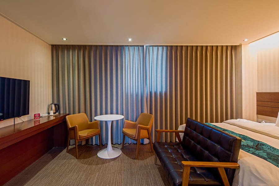 Deluxe Double Room side